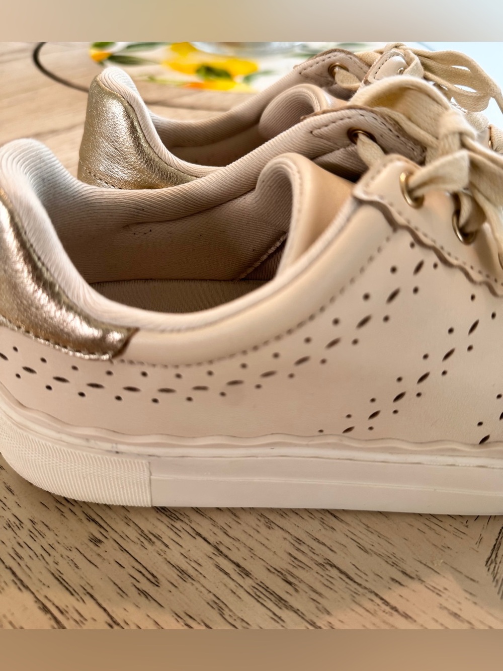 Vince Camuto Jenlie Platform Sneakers Leather White Metallic Silver Women’s 8.5 - Picture 10 of 14